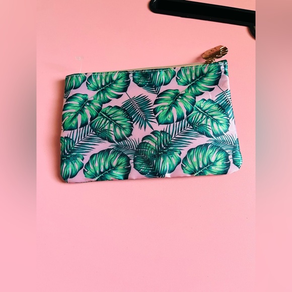 IPSY Makeup Cosmetics Bag Tropical Leaf Green & Pink Tropical Leaf Print - Picture 1 of 6